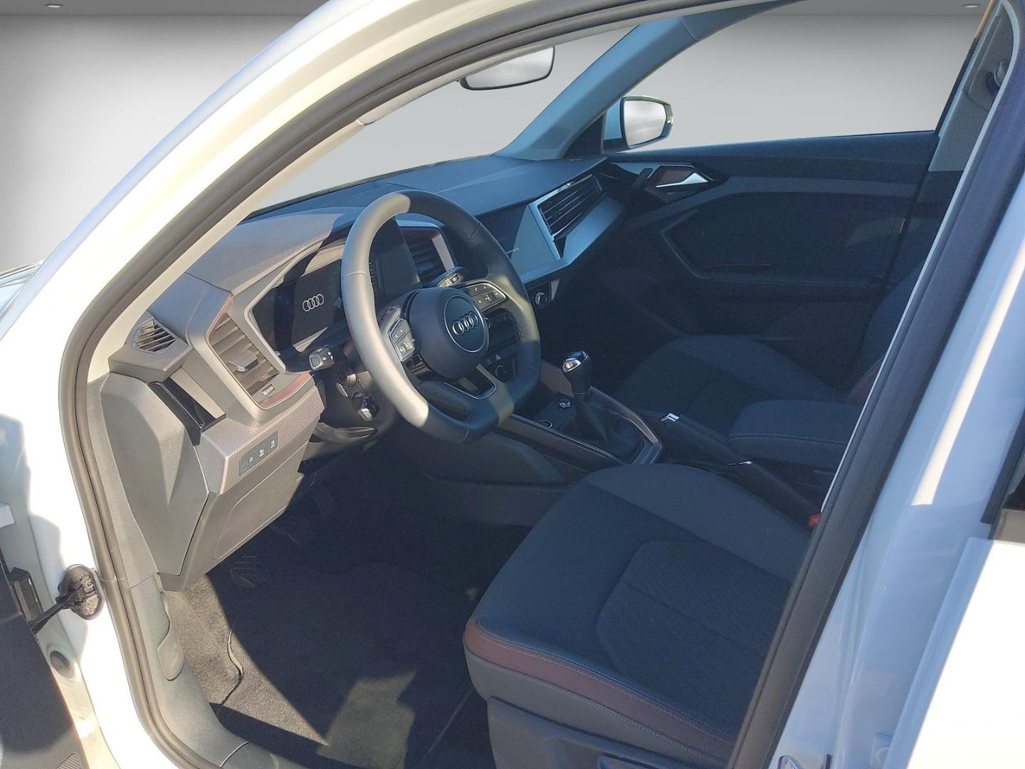 Bild über Audi A1 allstreet 30 TFSI Schaltgetriebe - für weitere Informationen kontaktieren Sie den Audi Partner