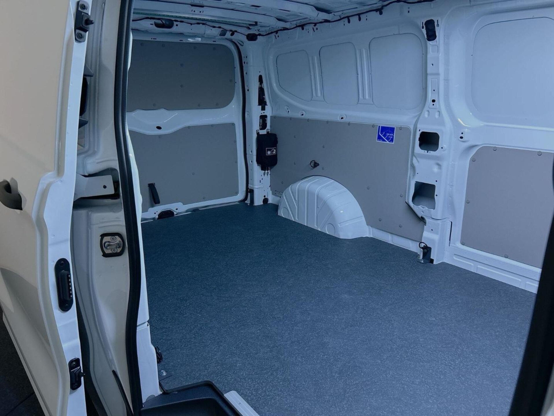 Volkswagen Transporter Kasten langer Radstand