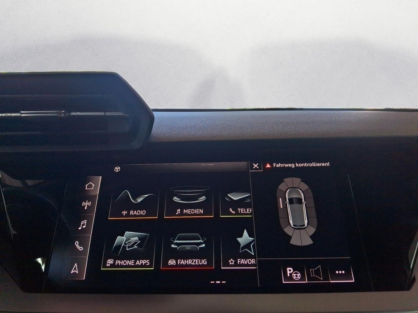 Bild über Audi A3 Sportback 35 TFSI S tronic - für weitere Informationen kontaktieren Sie den Audi Partner