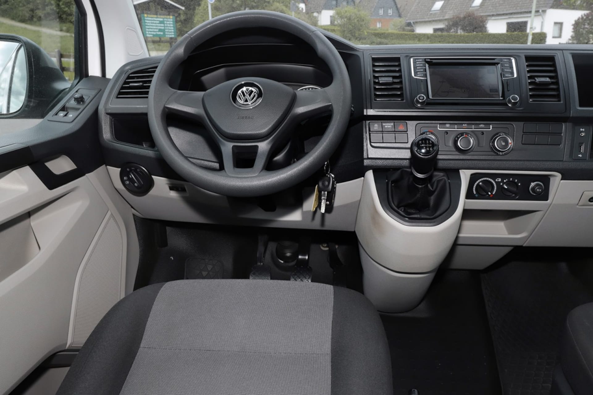 Volkswagen T6 Transporter Kombi kurzer Radstand
