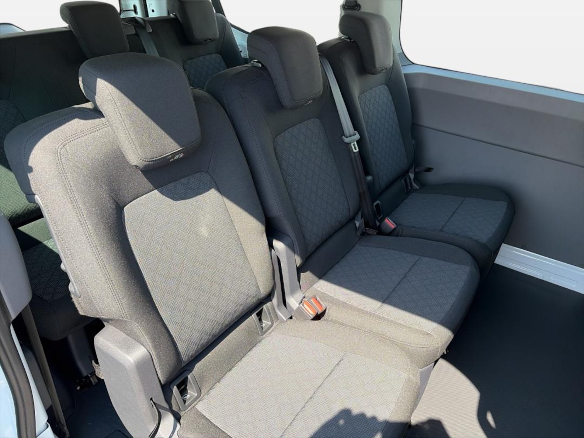 Volkswagen Transporter Kombi kurzer Radstand