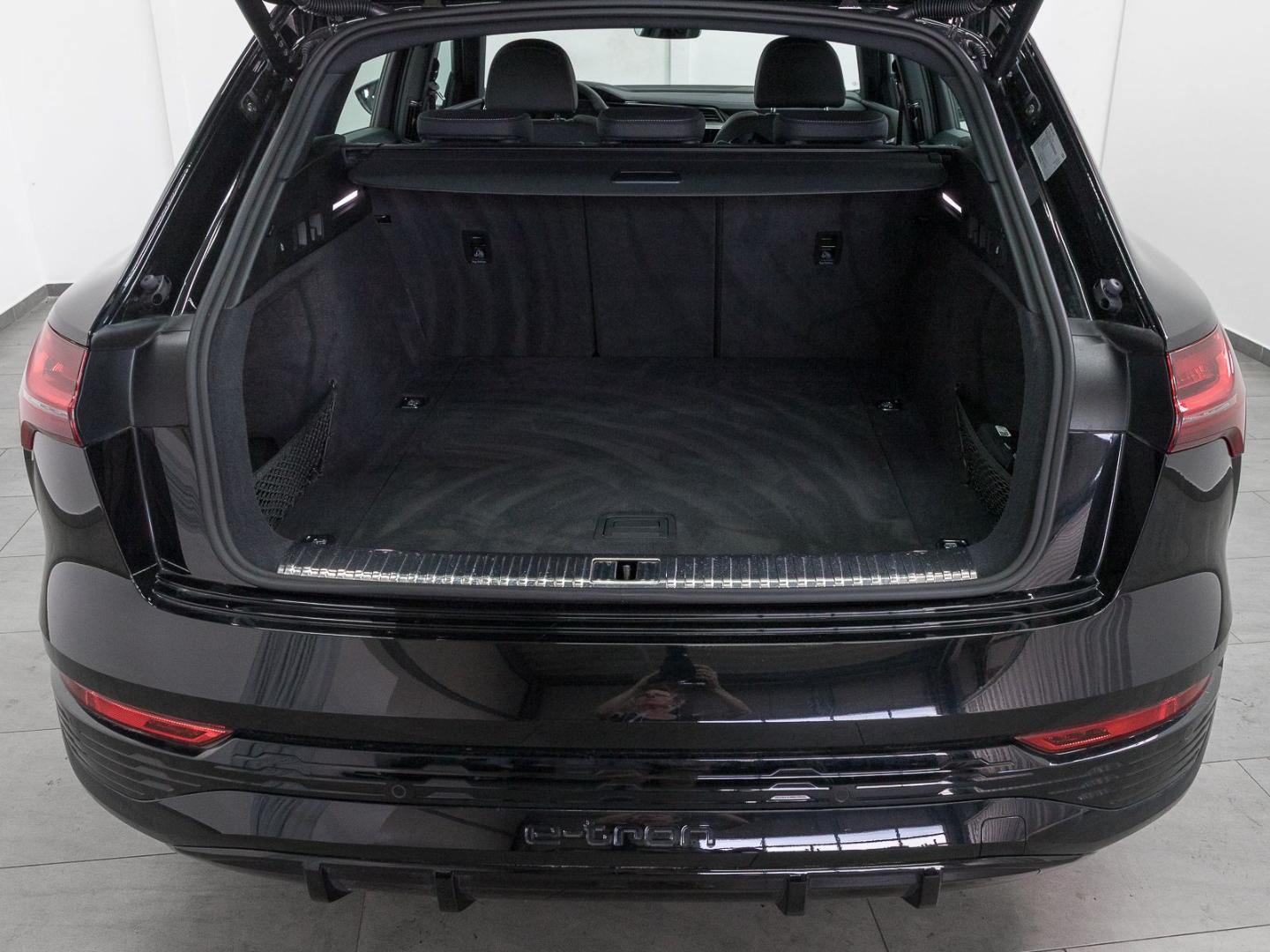 Image about Audi Q8 e-tron S line 50 e-tron quattro