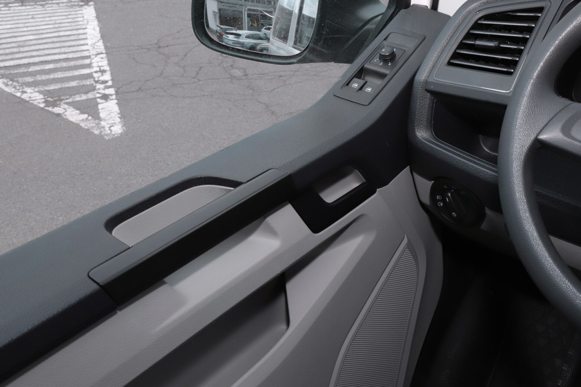 Volkswagen T6 Transporter Kombi kurzer Radstand