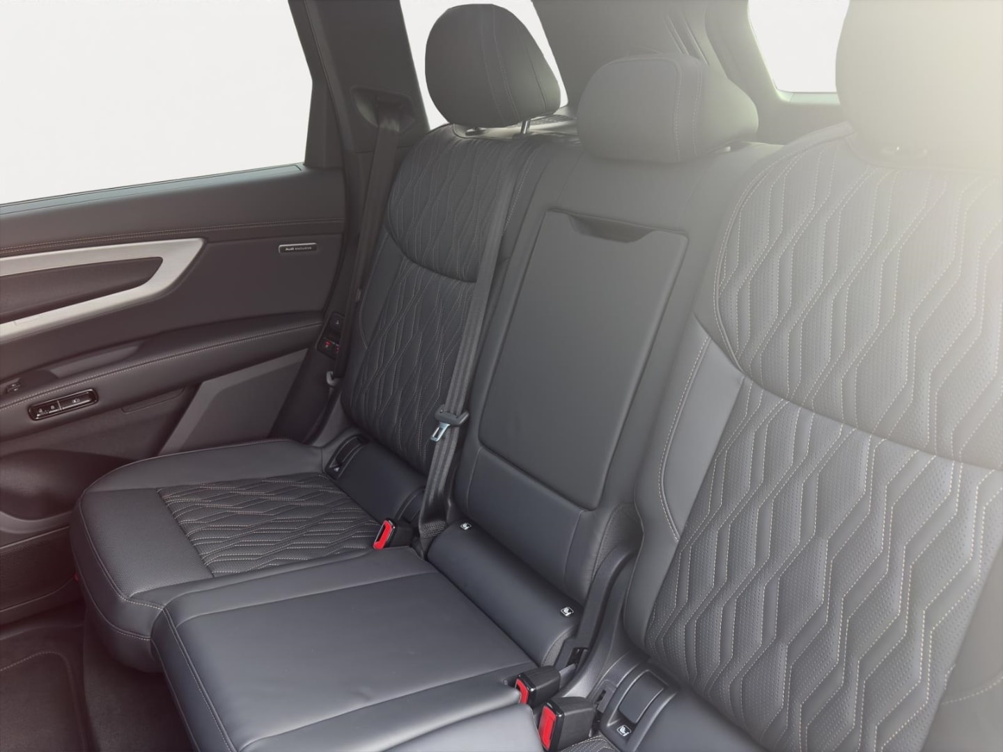 Bild über Audi Q7 SUV TDI quattro 220 kW tiptronic - für weitere Informationen kontaktieren Sie den Audi Partner