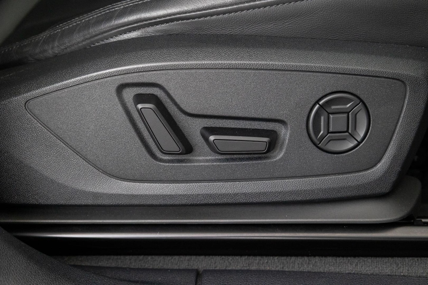 Image about Audi Q3 40 TFSI quattro S tronic
