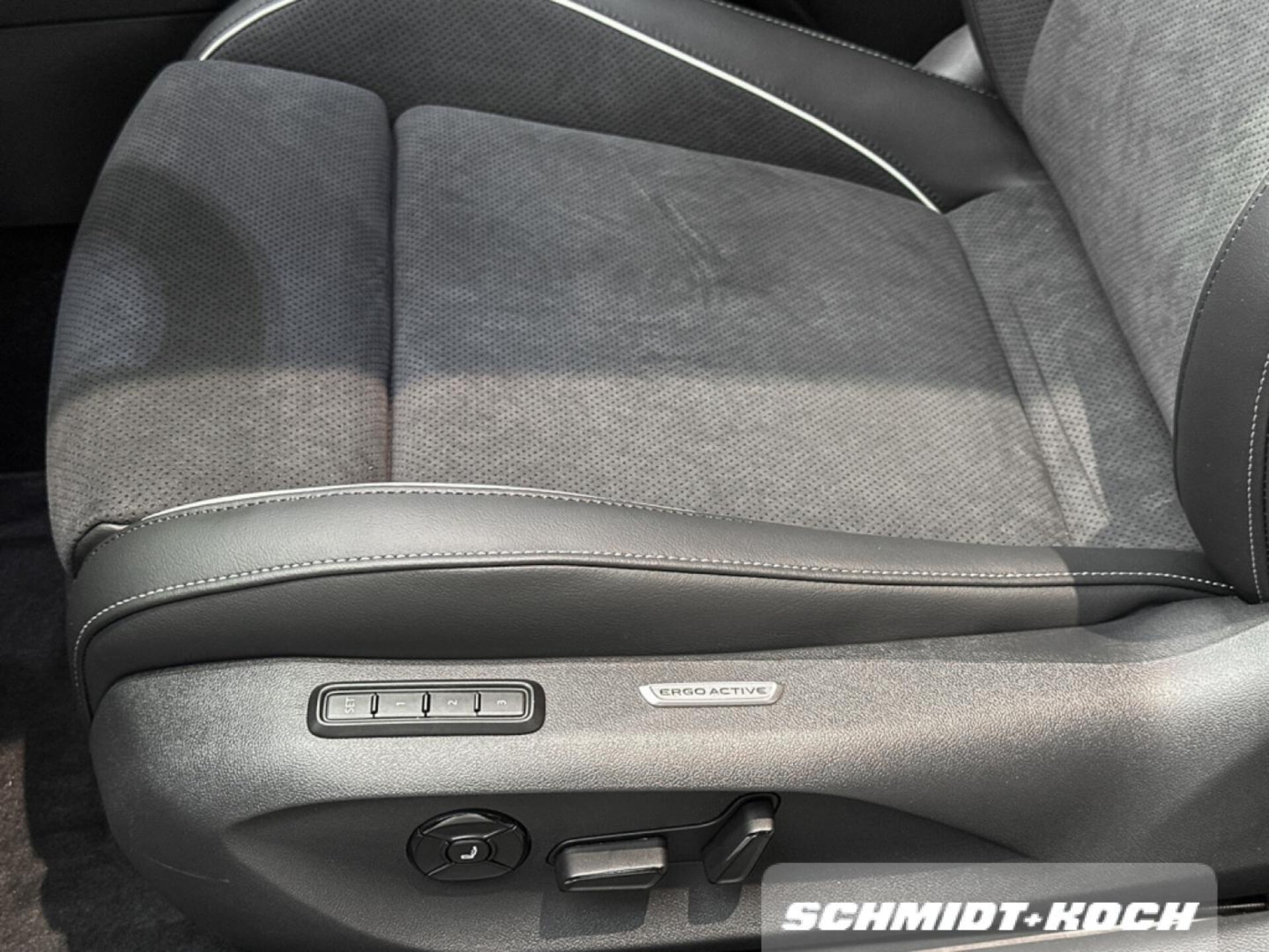 Volkswagen Passat Elegance