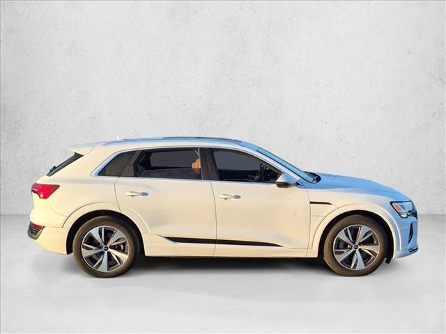 2024 Audi Q8 e-tron