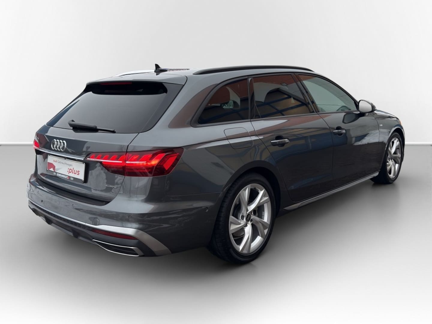 Bild über Audi A4 Avant S line 40 TDI quattro S tronic - für weitere Informationen kontaktieren Sie den Audi Partner