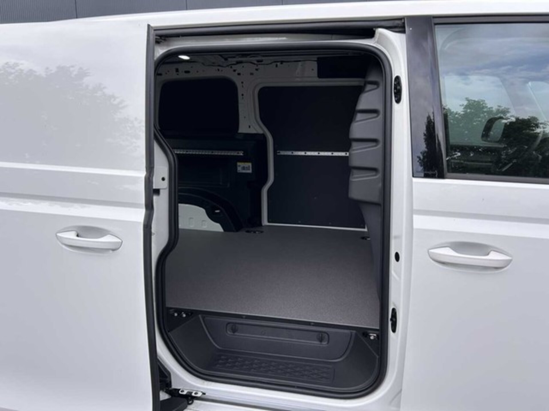 Volkswagen ID. Buzz Cargo Basis-Modell