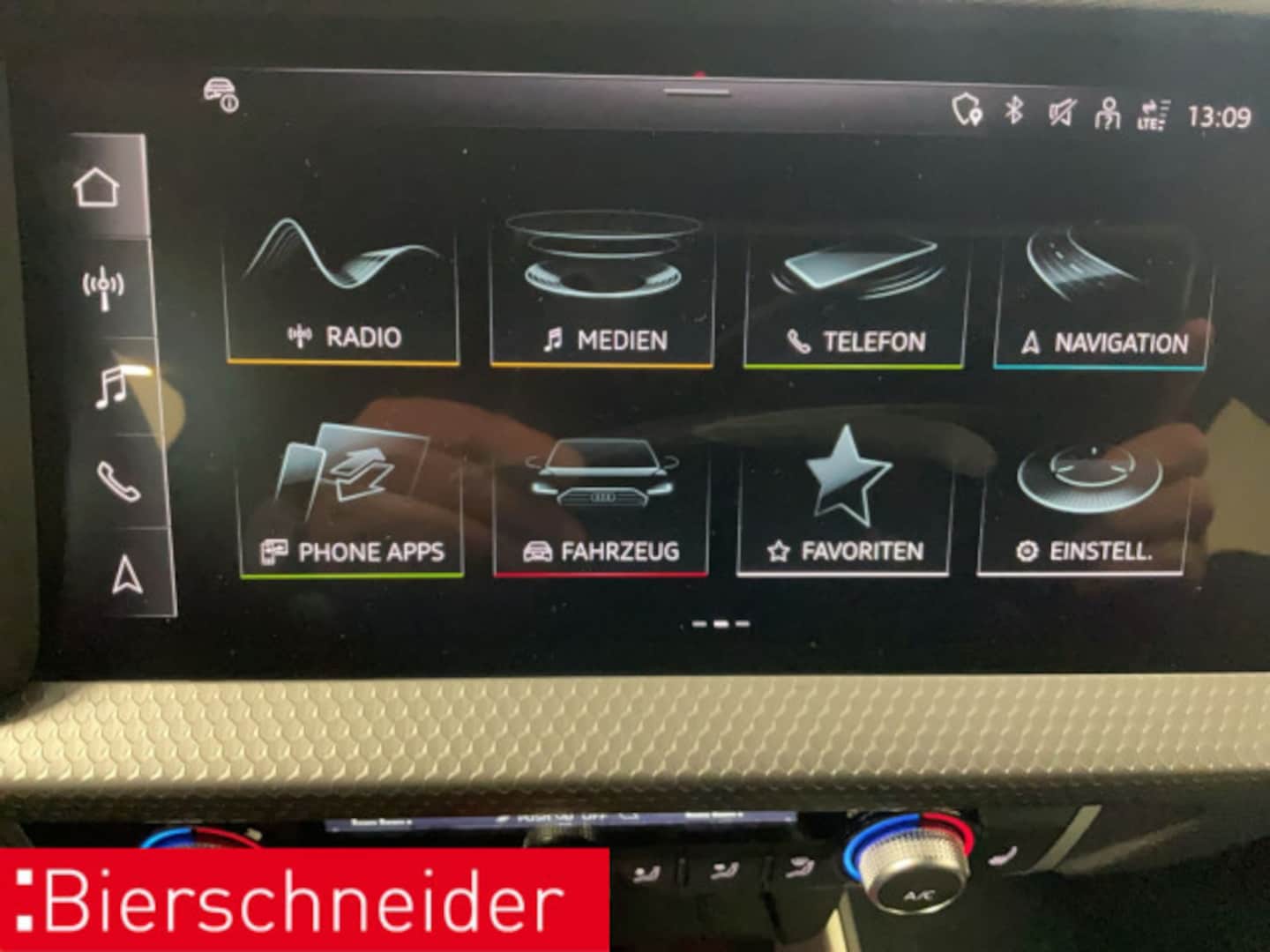 Bild über Audi A1 Sportback S line 40 TFSI S tronic - für weitere Informationen kontaktieren Sie den Audi Partner