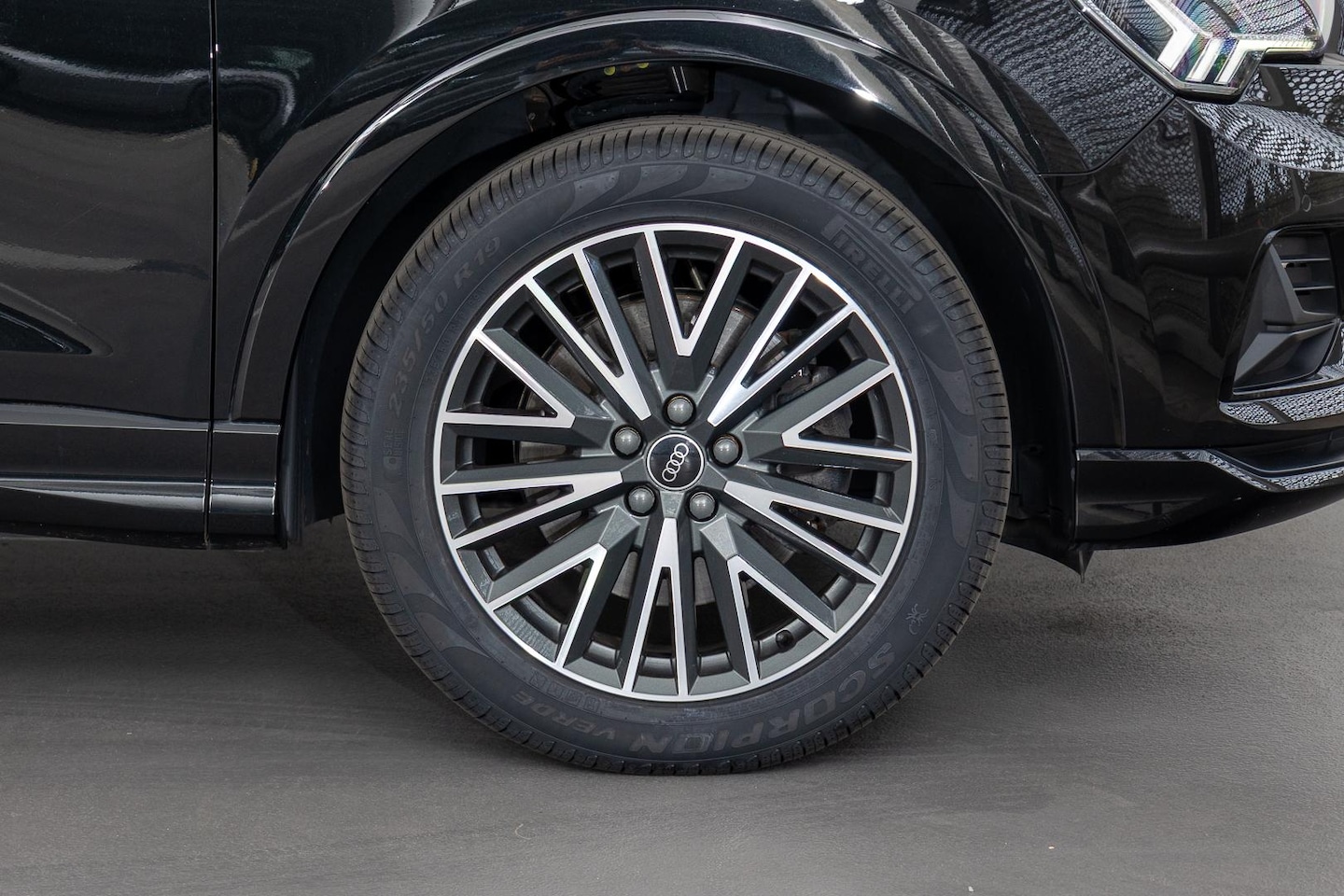 Image about Audi Q3 40 TFSI quattro S tronic