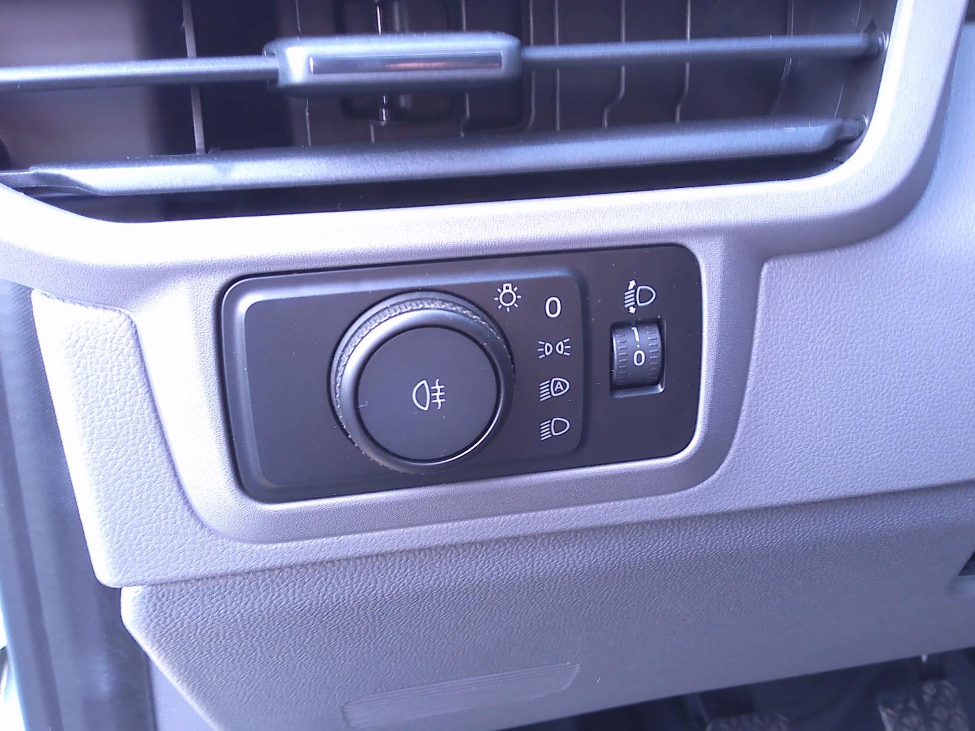 Volkswagen Transporter Kasten kurzer Radstand