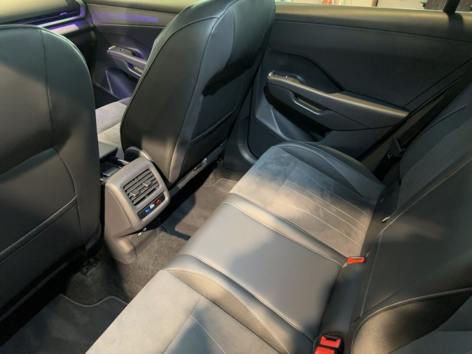 Volkswagen T-Roc – Bild 11