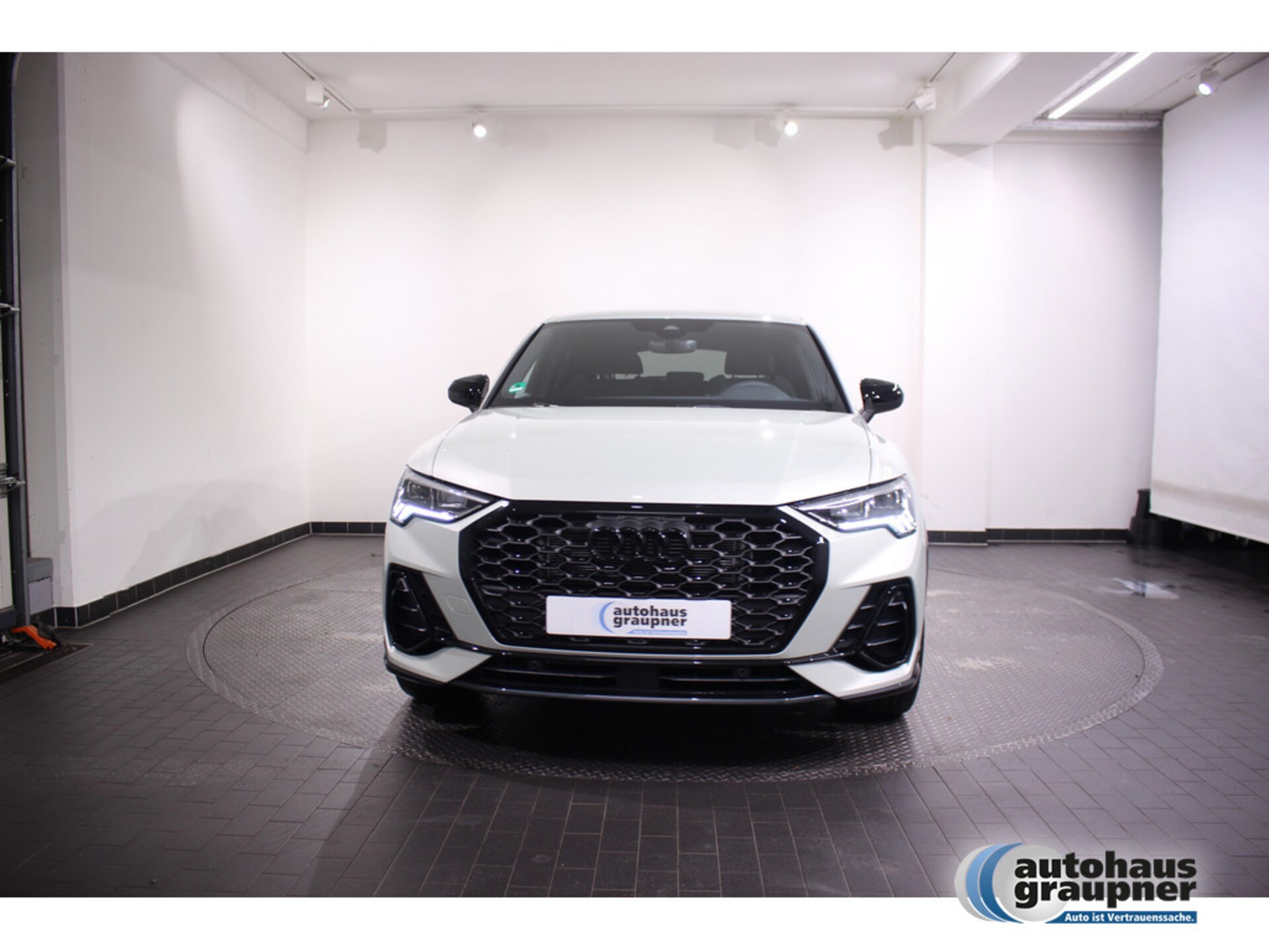 Audi Q3 Sportback S line