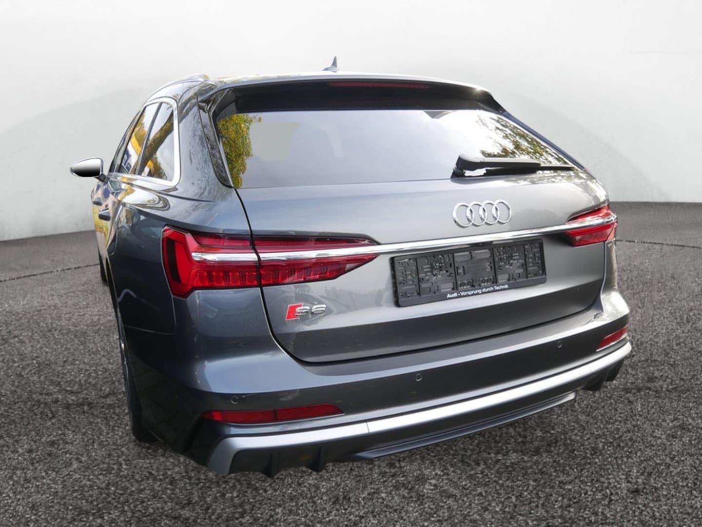 Bild über Audi S6 Avant TDI quattro tiptronic - für weitere Informationen kontaktieren Sie den Audi Partner