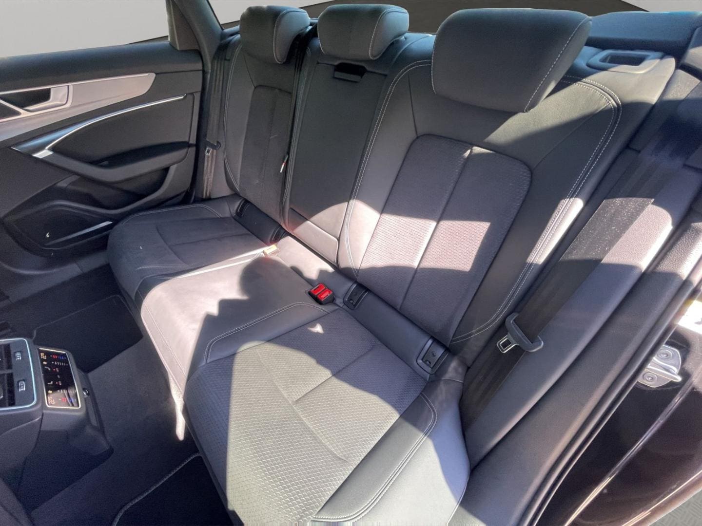 Bild über Audi S6 Limousine TDI quattro tiptronic - für weitere Informationen kontaktieren Sie den Audi Partner