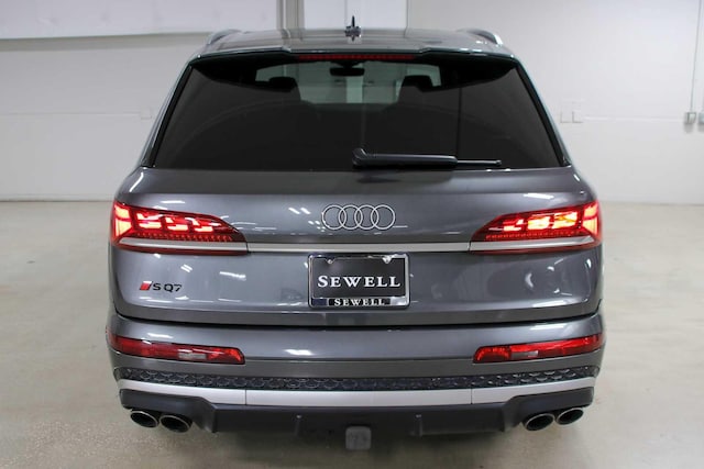 2025 Audi SQ7