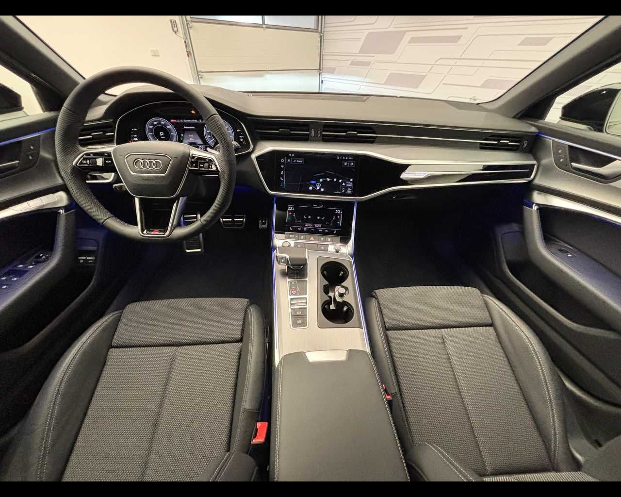 Immagine di Audi A6 Avant TFSI e S line edition 50 TFSI e quattro 220 kW (299 CV) S tronic - Vista: for more details contact your dealer