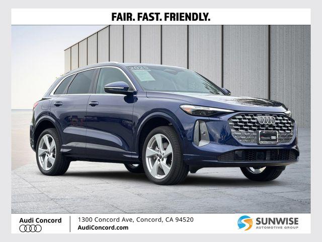 2025 Audi Q5 40 Premium Plus's photo