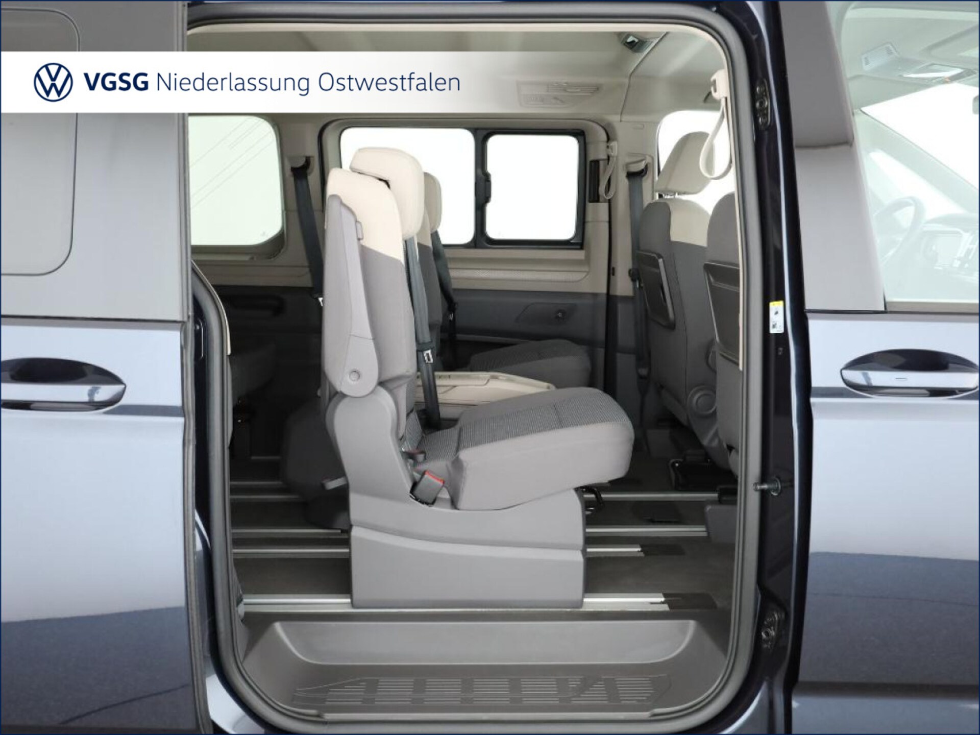 Volkswagen Multivan Langversion Basis-Modell