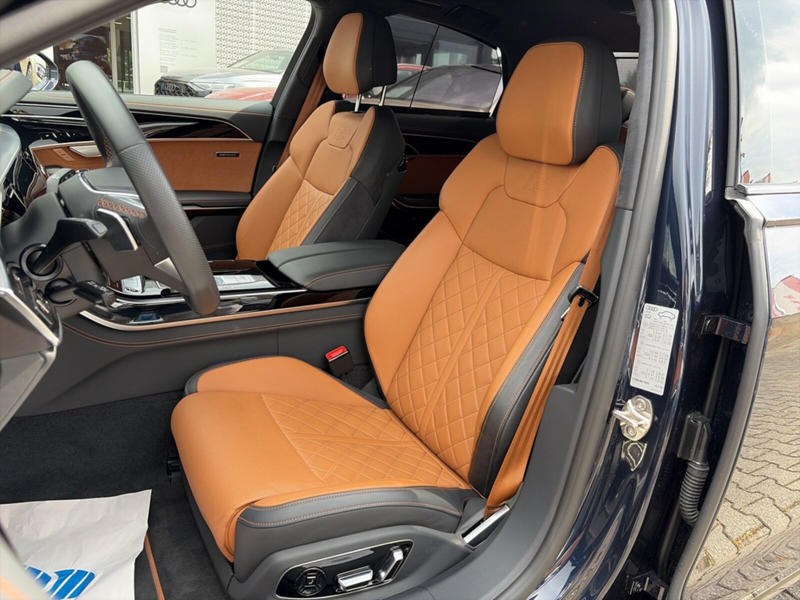Audi A8 – Bild 28