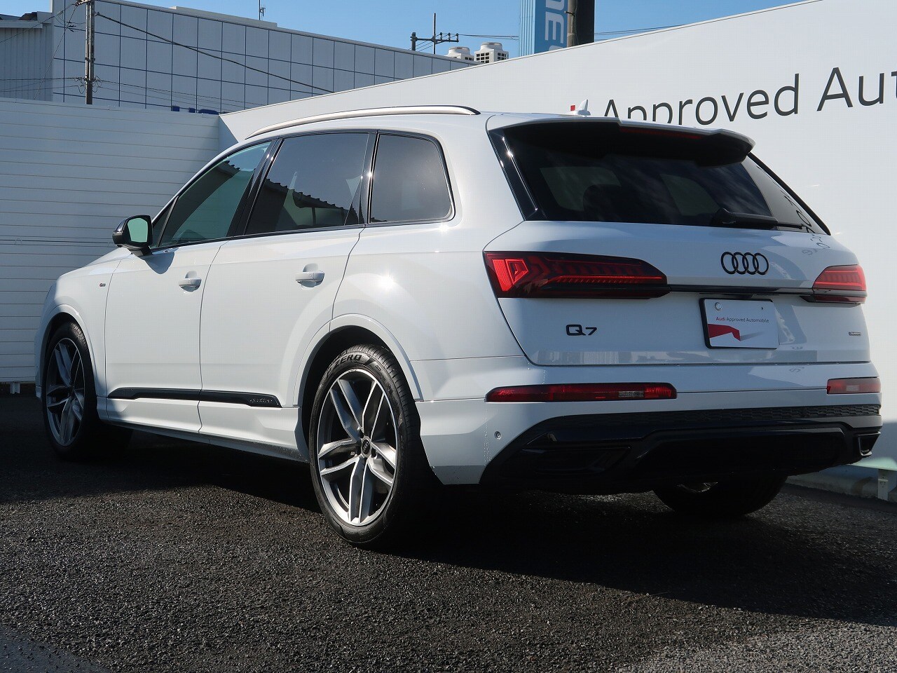 Image about Audi Q7 55 TFSI quattro S line 250(340) kW(PS) tiptronic