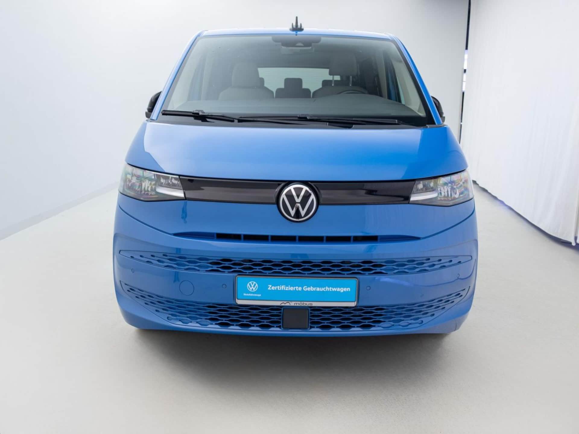 Volkswagen Multivan Langversion Basis-Modell