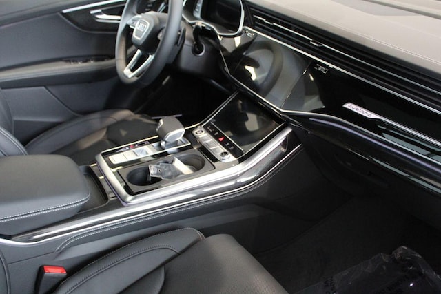 2026 Audi Q8 Prestige - Photo 24