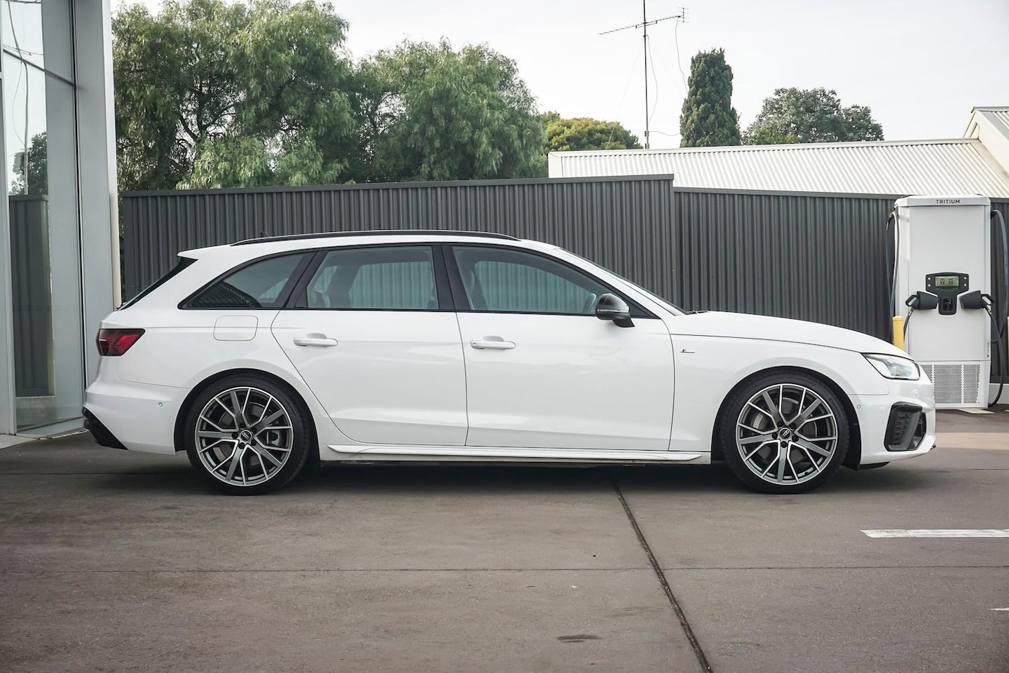 Image about Audi A4 Avant S line 45 TFSI quattro S tronic