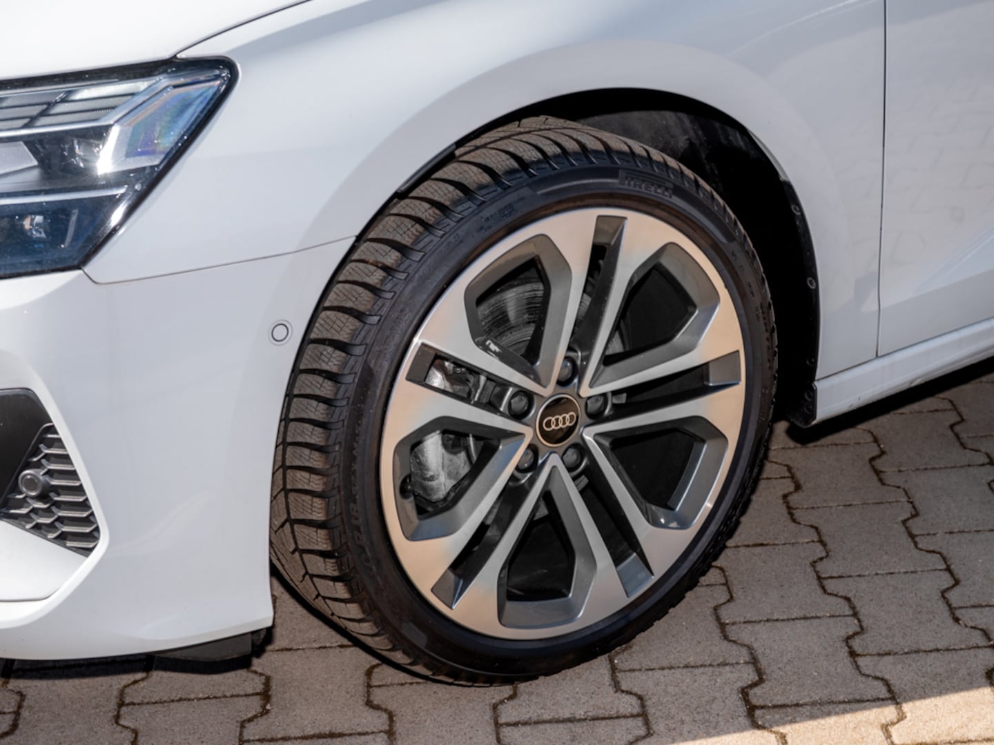 Bild über Audi A3 Sportback TFSI Schaltgetriebe - für weitere Informationen kontaktieren Sie den Audi Partner