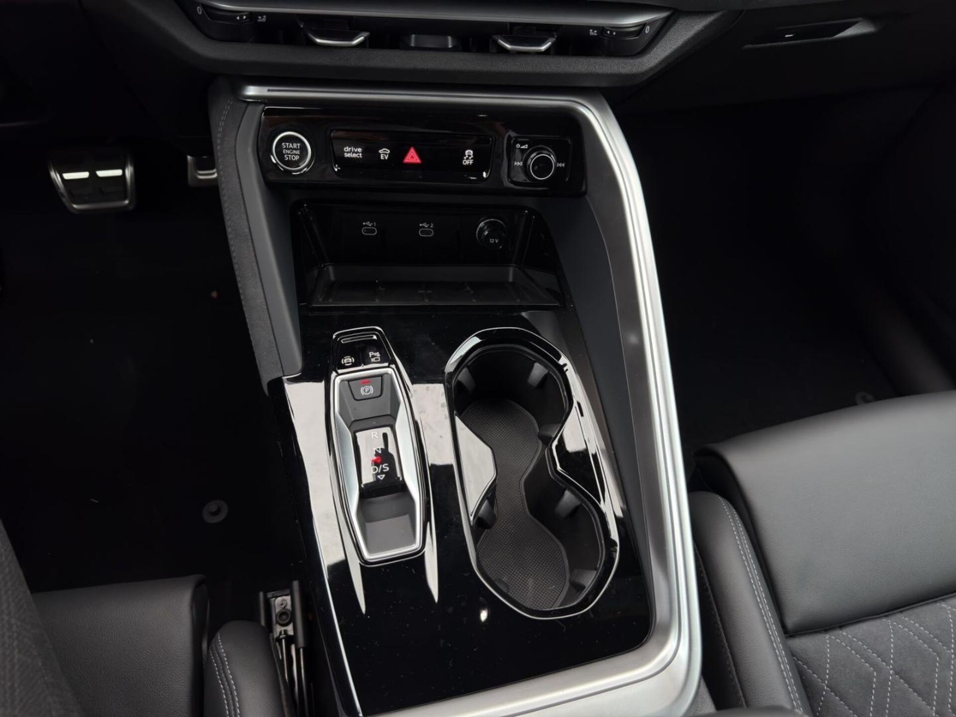 Audi Q5 SUV e-hybrid edition one