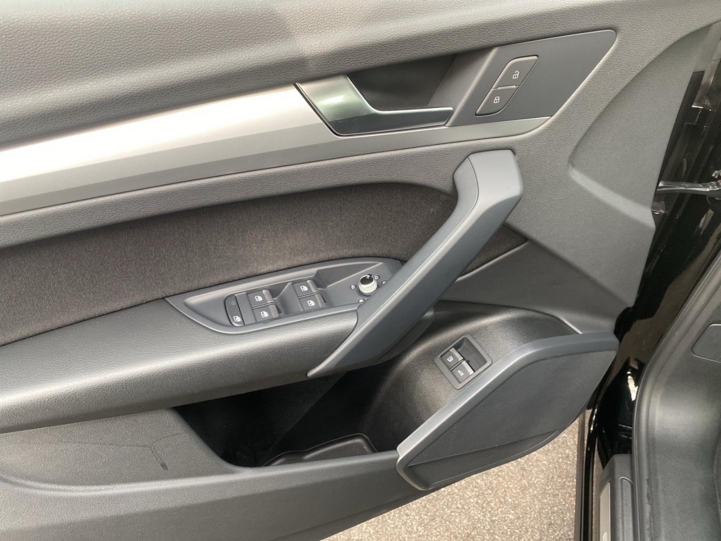 Bild über Audi Q5 TFSI e 50 TFSI e quattro S tronic - für weitere Informationen kontaktieren Sie den Audi Partner
