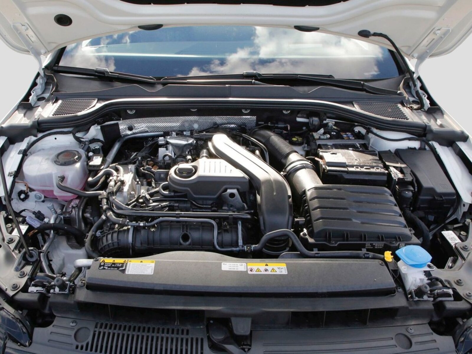 Volkswagen Golf – Bild 8