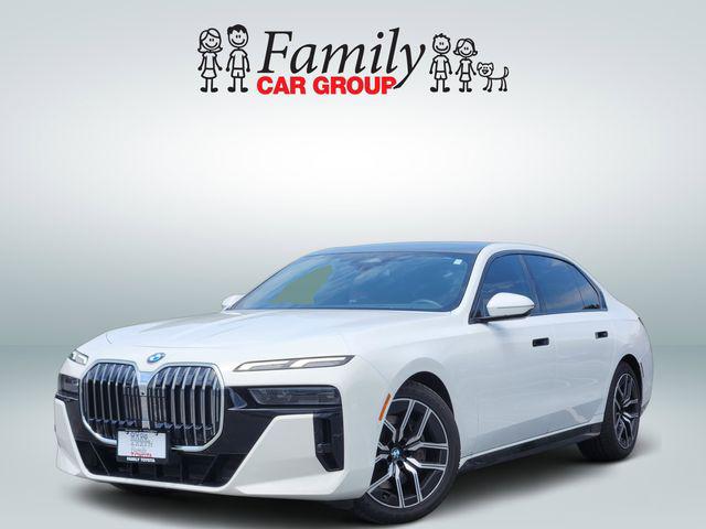 2025 BMW 7 Series 740i Sedan's photo