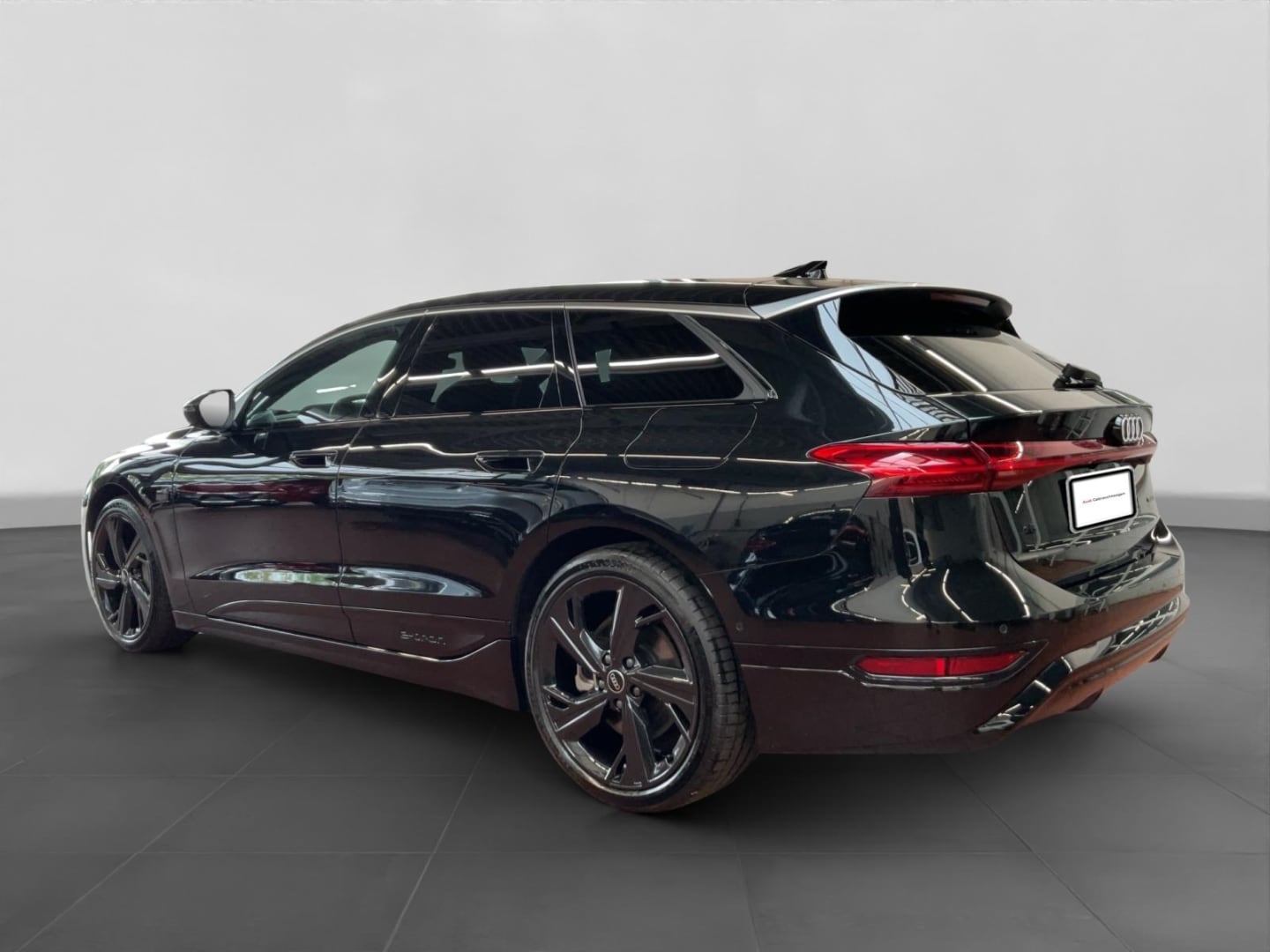 Bild über Audi A6 Avant e-tron e-tron quattro - für weitere Informationen kontaktieren Sie den Audi Partner