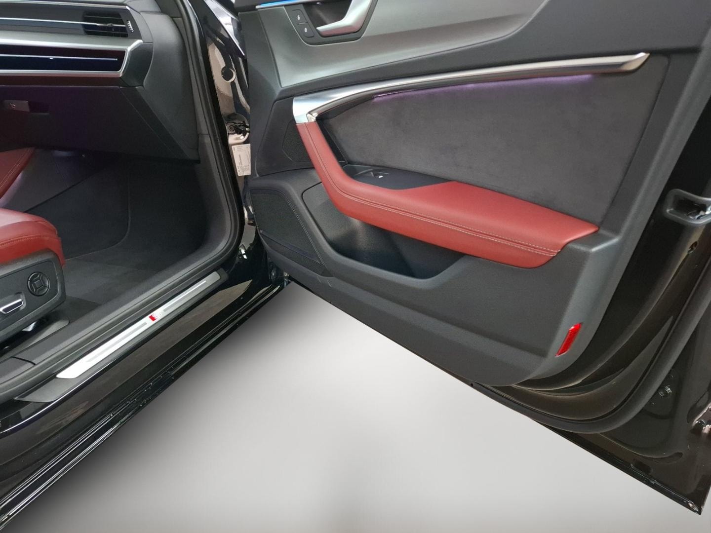 Bild über Audi S6 Avant TDI quattro tiptronic - für weitere Informationen kontaktieren Sie den Audi Partner