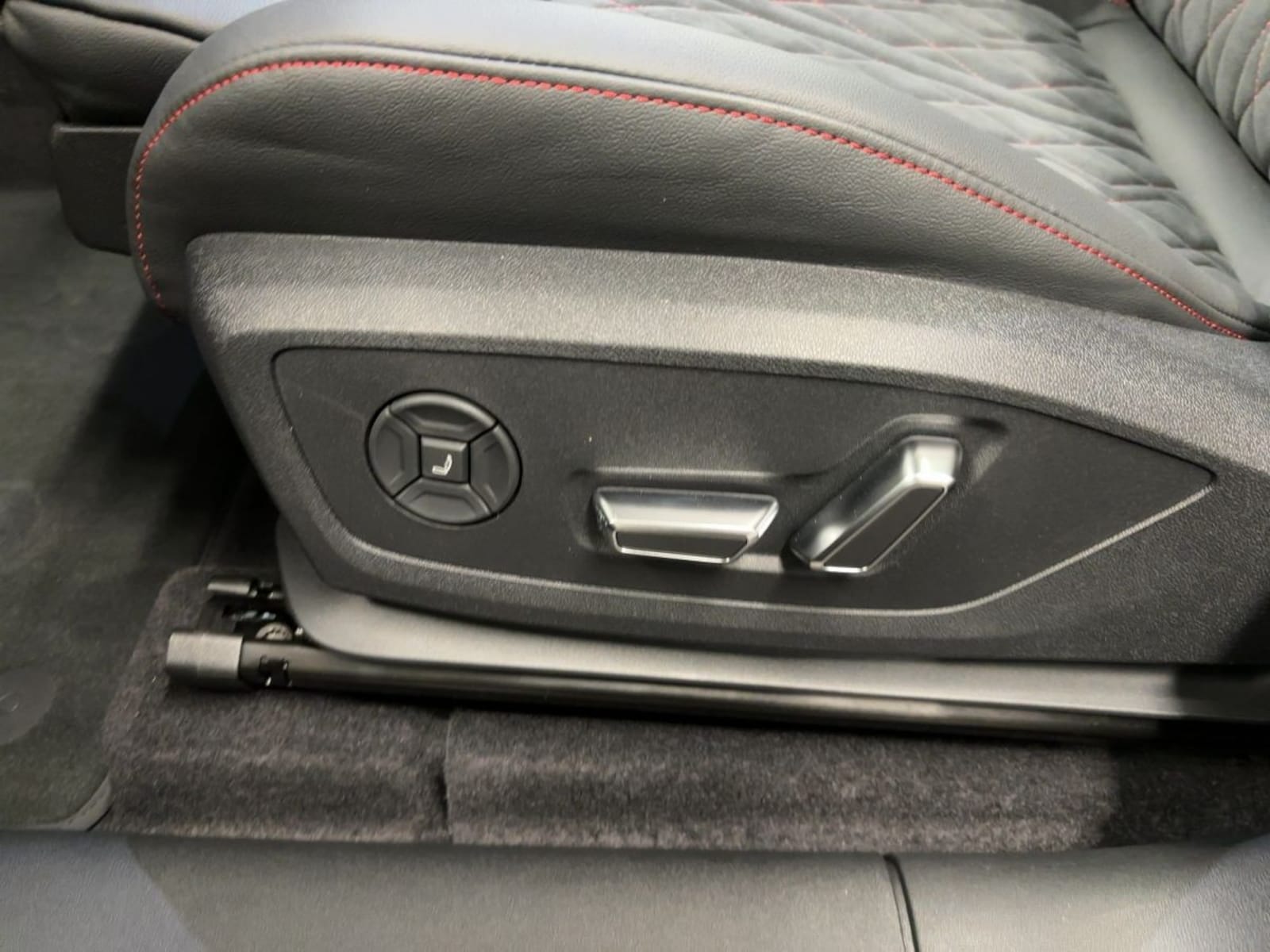 Audi Q6 e-tron – Bild 14