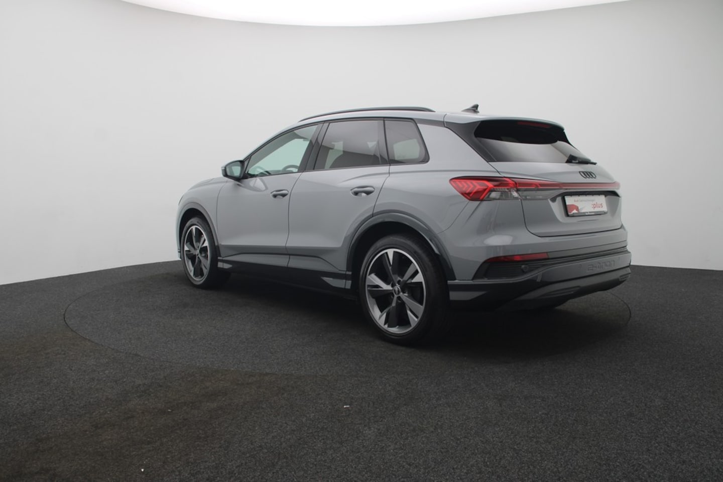 Bild über Audi Q4 e-tron 45 e-tron - für weitere Informationen kontaktieren Sie den Audi Partner