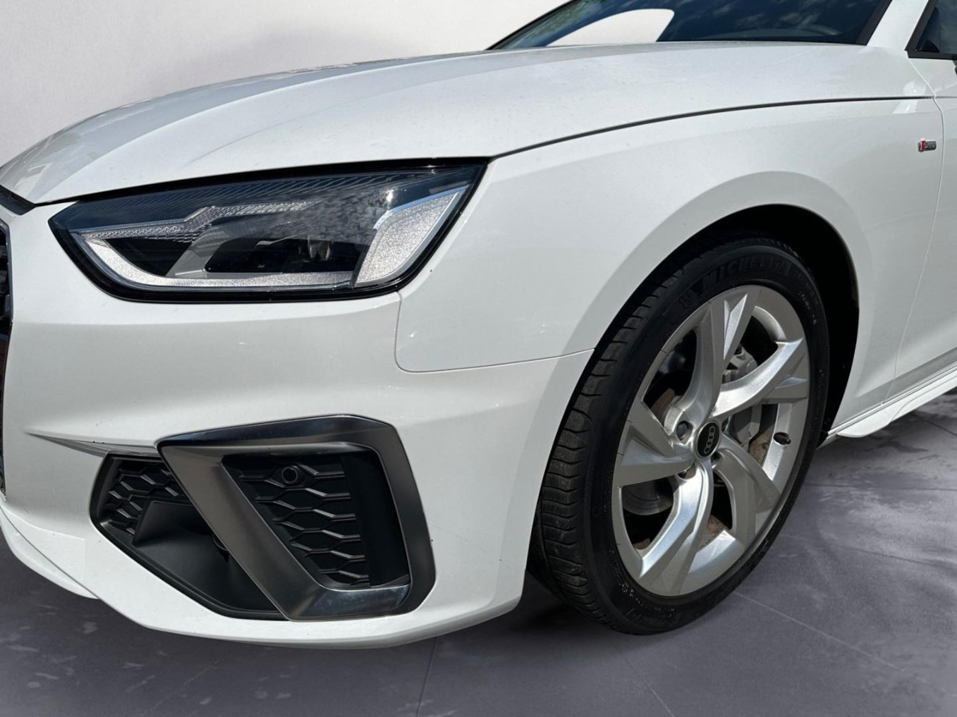 Audi A4 Avant S line
