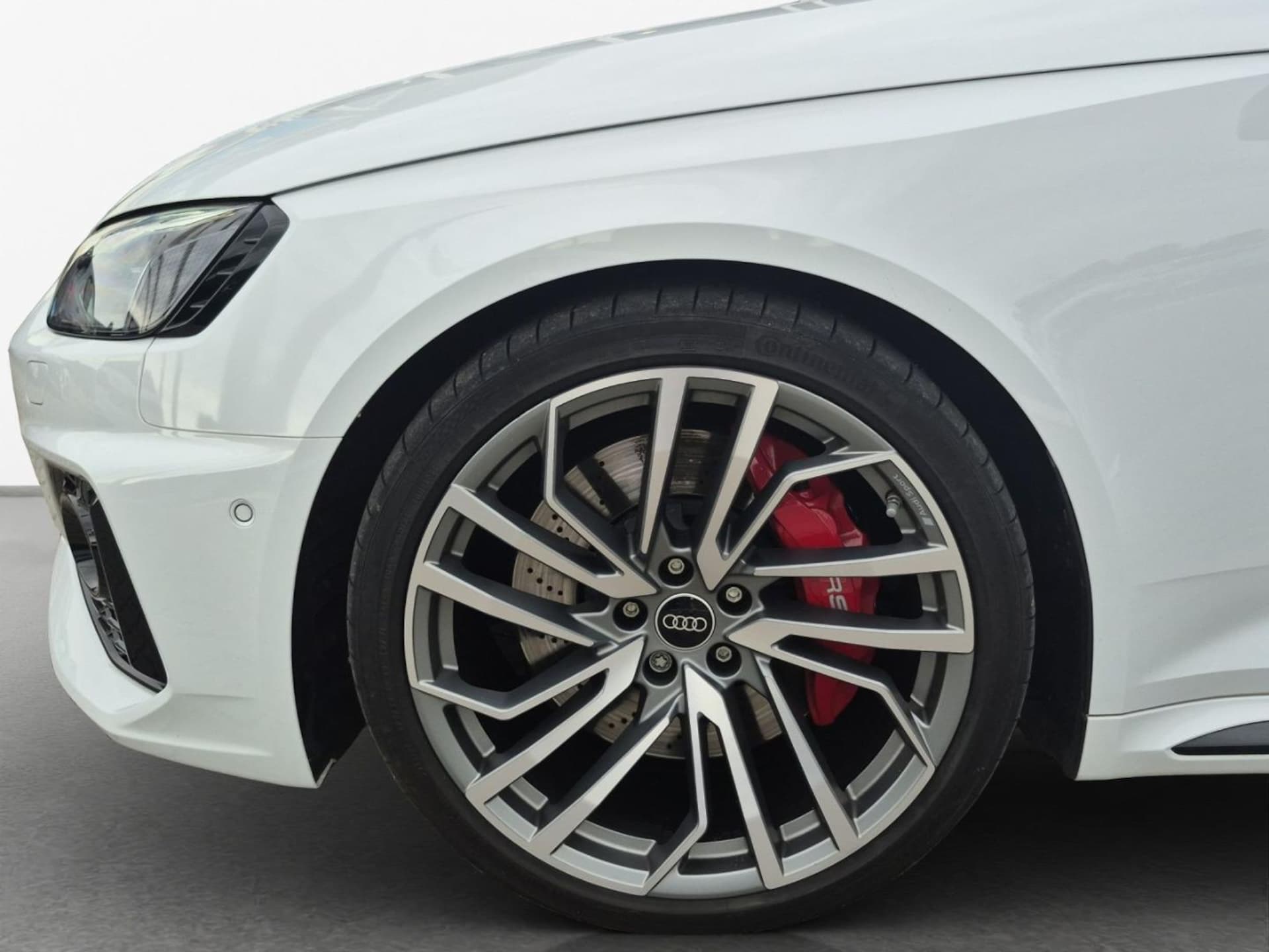 Audi RS 4 Avant