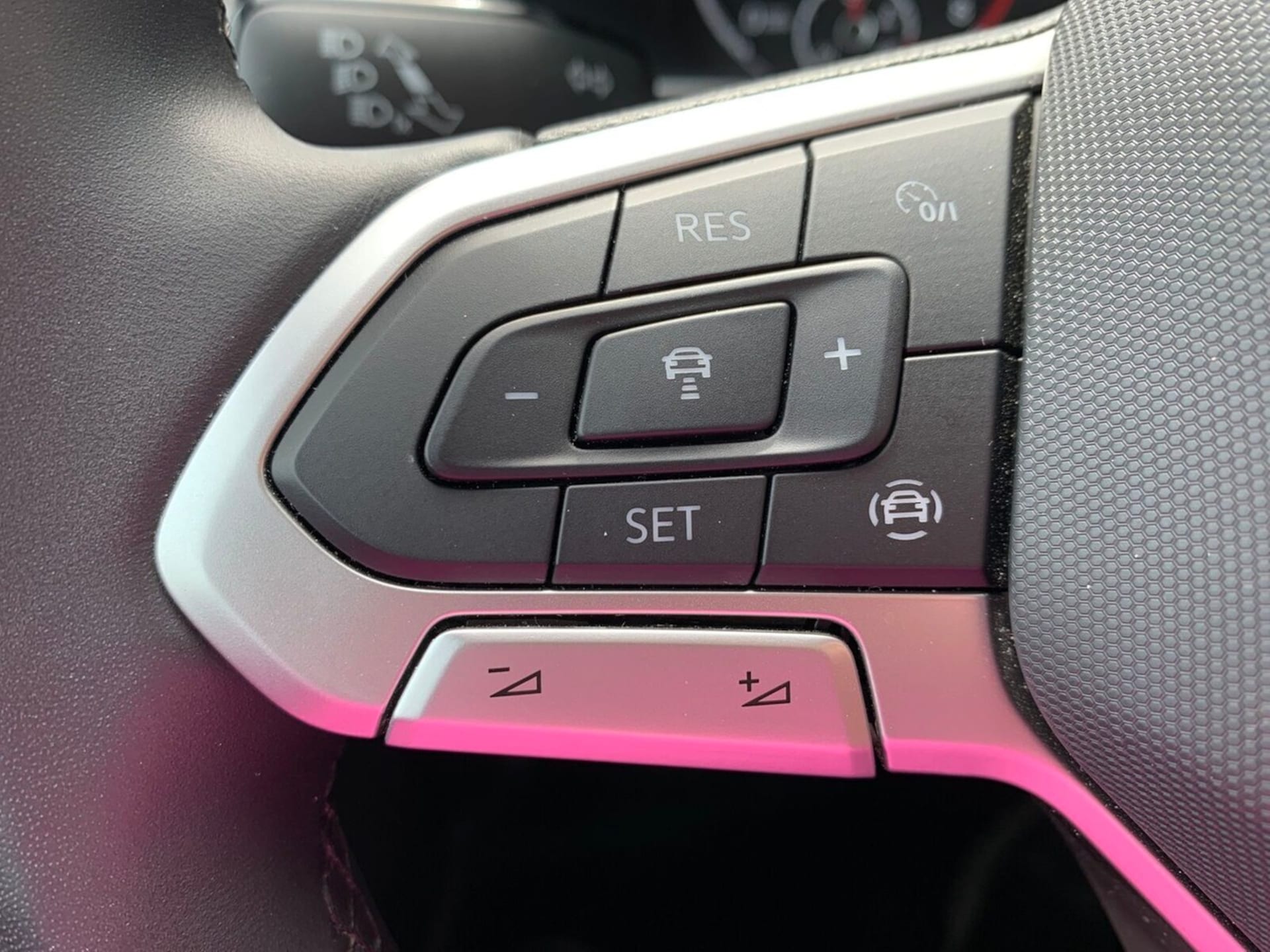 Volkswagen T-Cross United