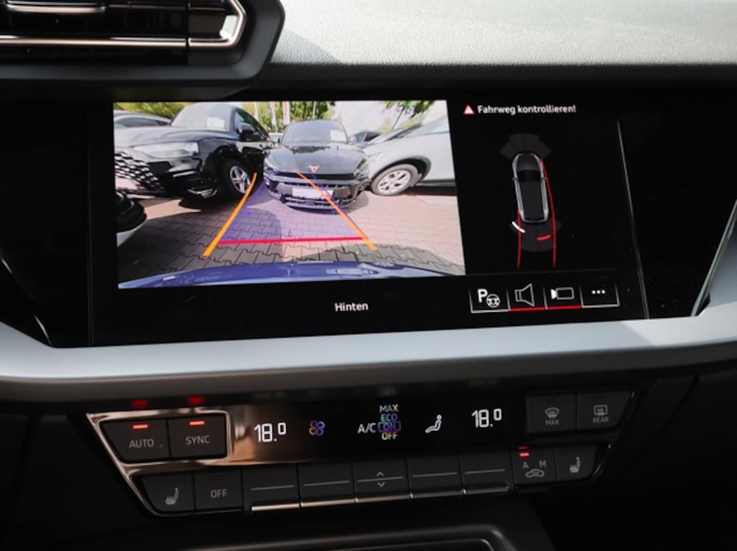 Bild über Audi A3 Sportback S line 35 TFSI S tronic - für weitere Informationen kontaktieren Sie den Audi Partner