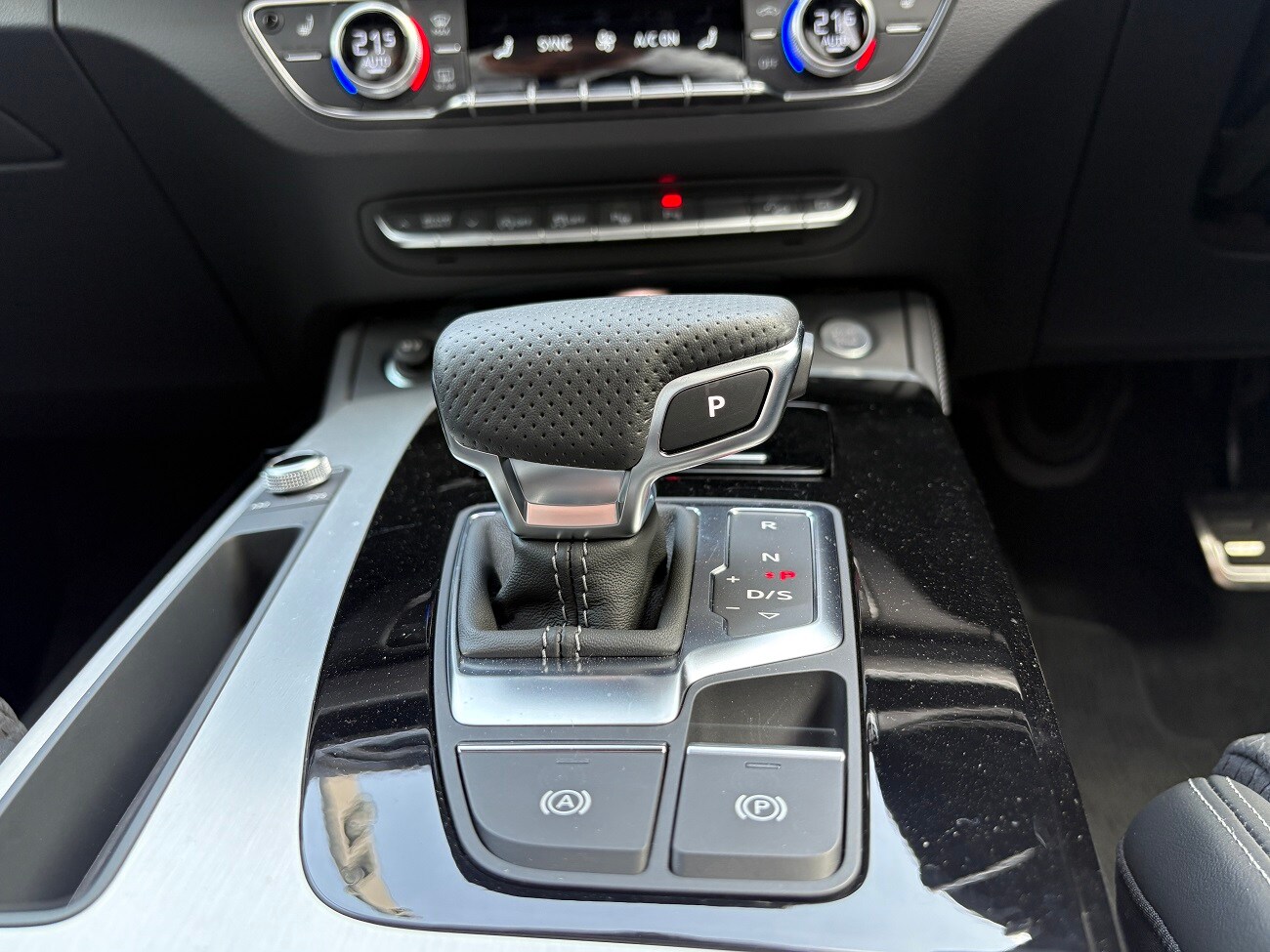 Image about Audi Q5 Sportback 40 TDI quattro S line 150(204) kW(PS) S tronic