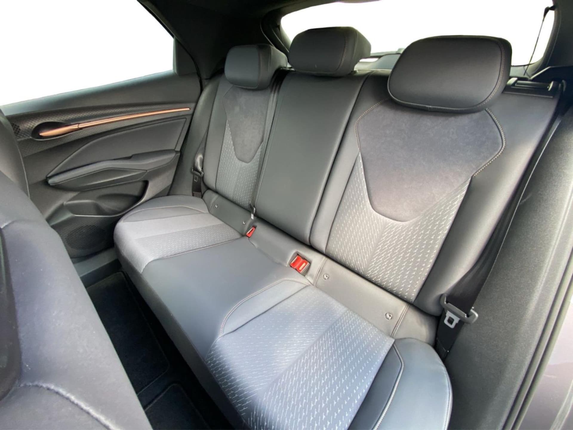CUPRA Raval Endurance