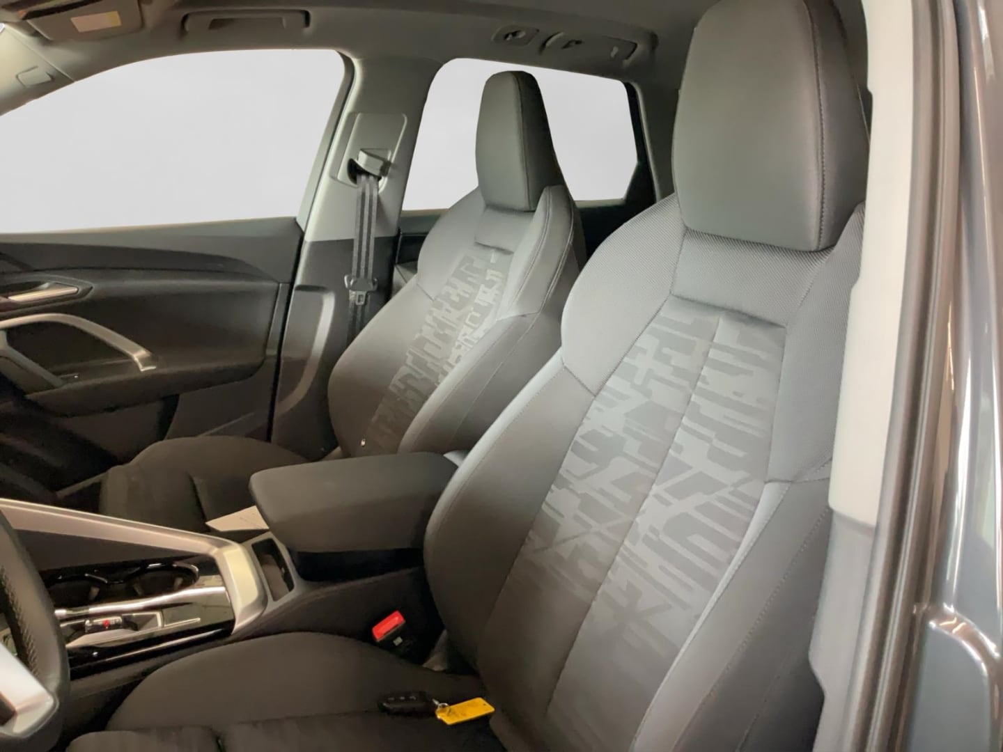 Bild über Audi Q5 SUV TDI quattro 150 kW S tronic - für weitere Informationen kontaktieren Sie den Audi Partner