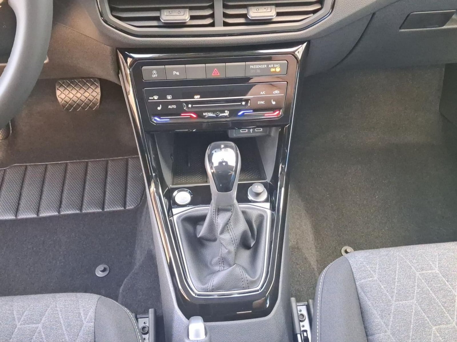 Volkswagen T-Cross – Bild 11