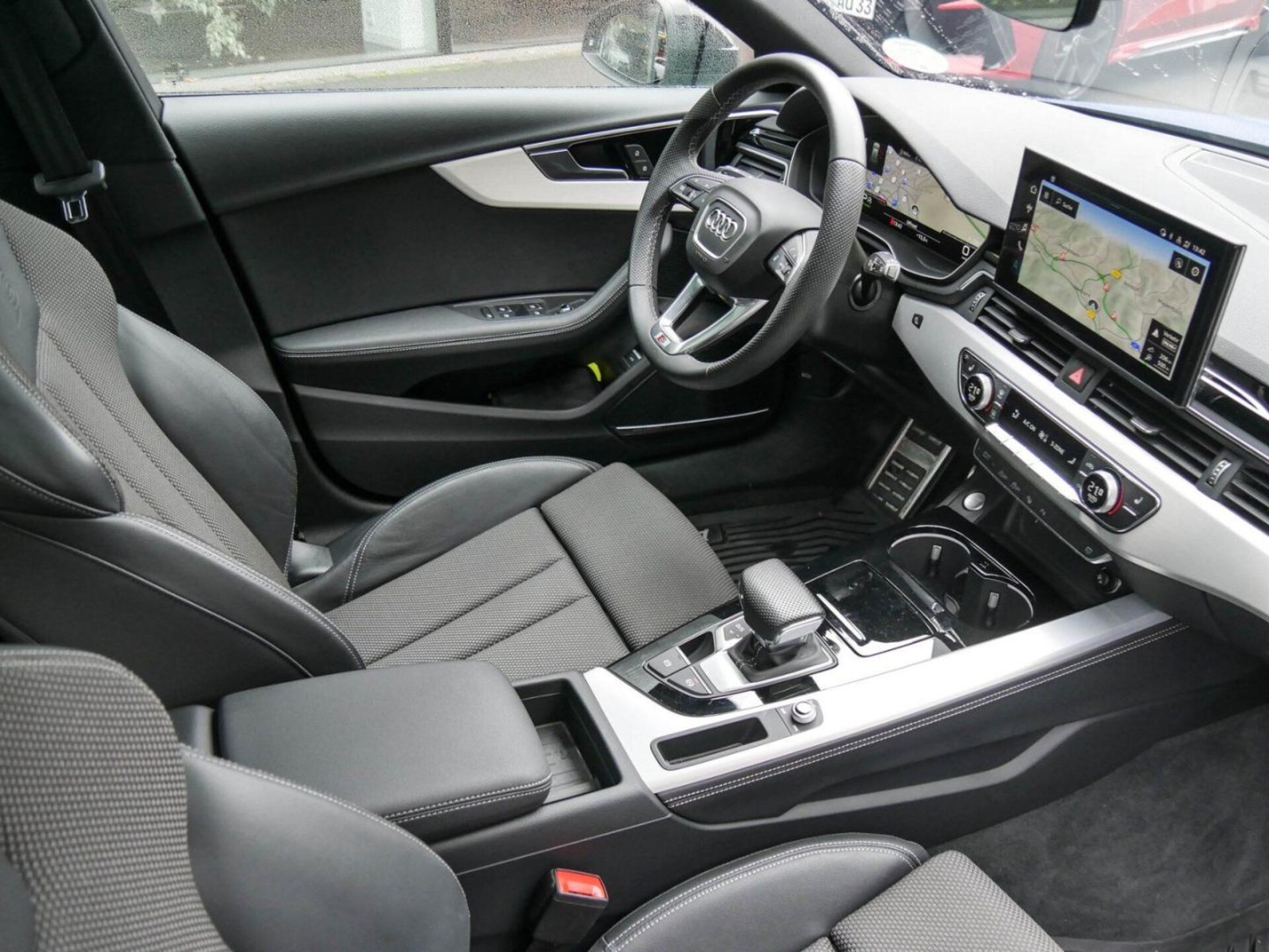 Audi A4 Avant S line