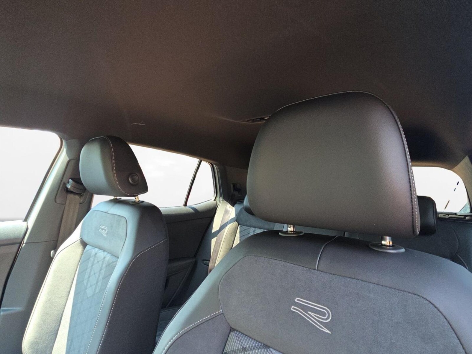 Volkswagen T-Cross – Bild 9