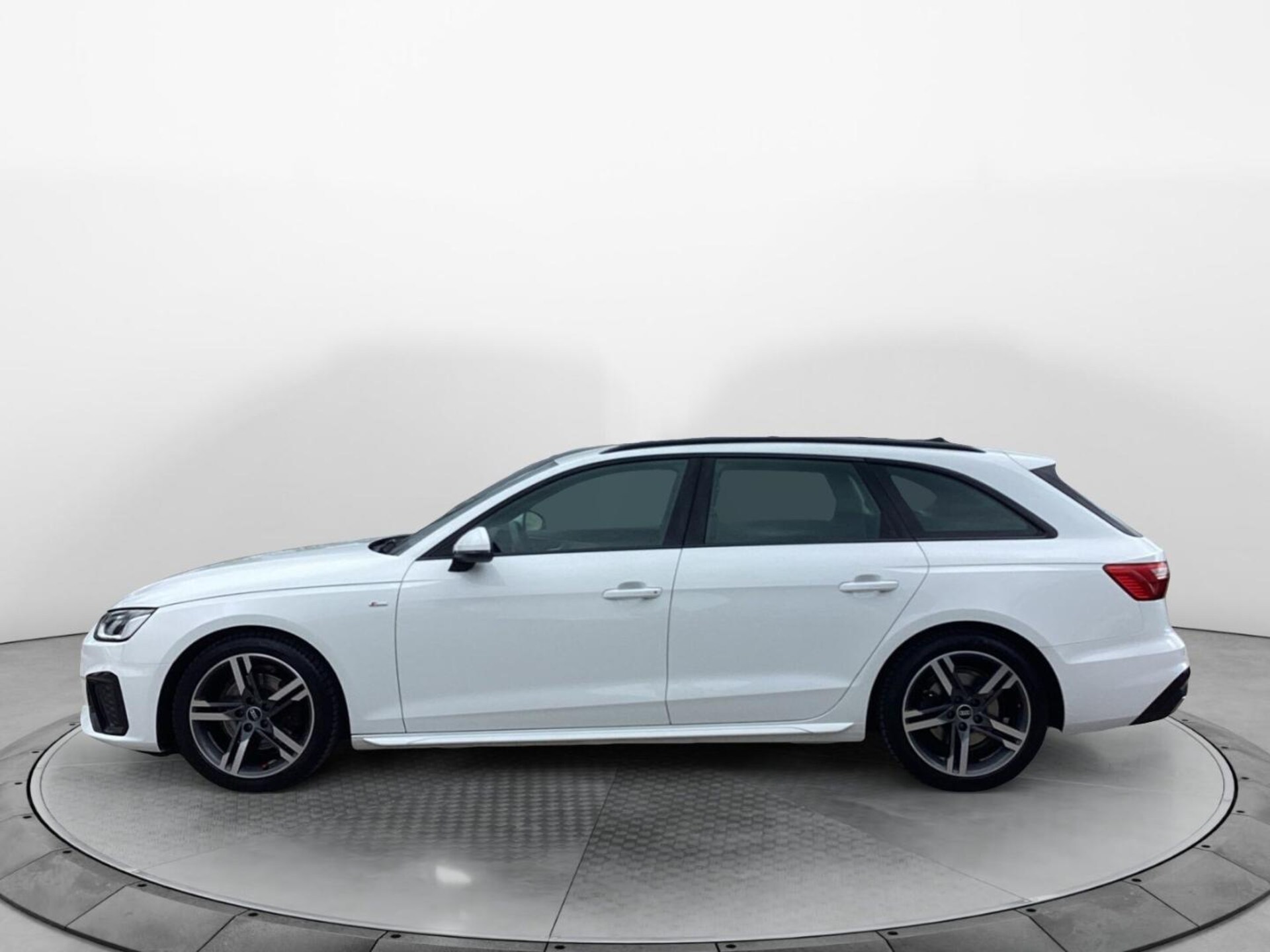 Audi A4 Avant S line