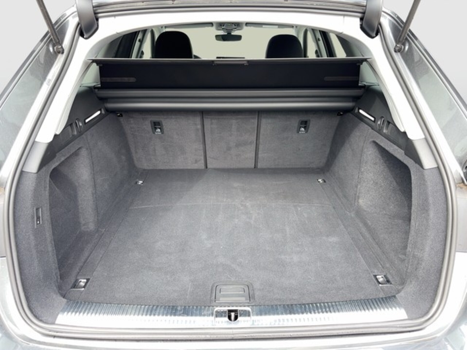 Audi A4 Avant S line
